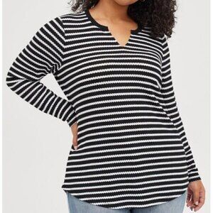 Torrid Top Womens 3X Black White Striped Waffle Knit Notch Neck Long Sleeve